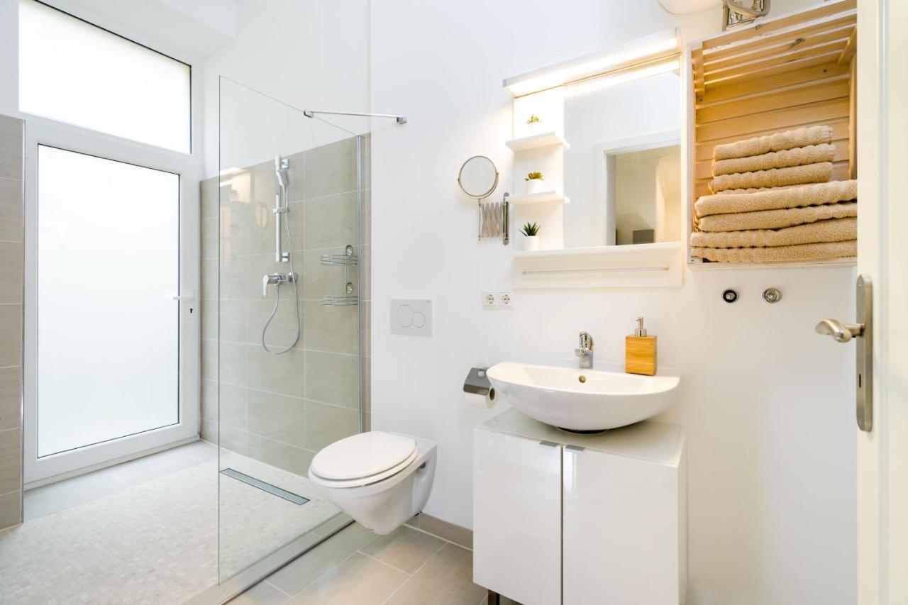 The Lohmeyerstr Hh, 2 Bed Rooms Up To 5 People Berlino Esterno foto